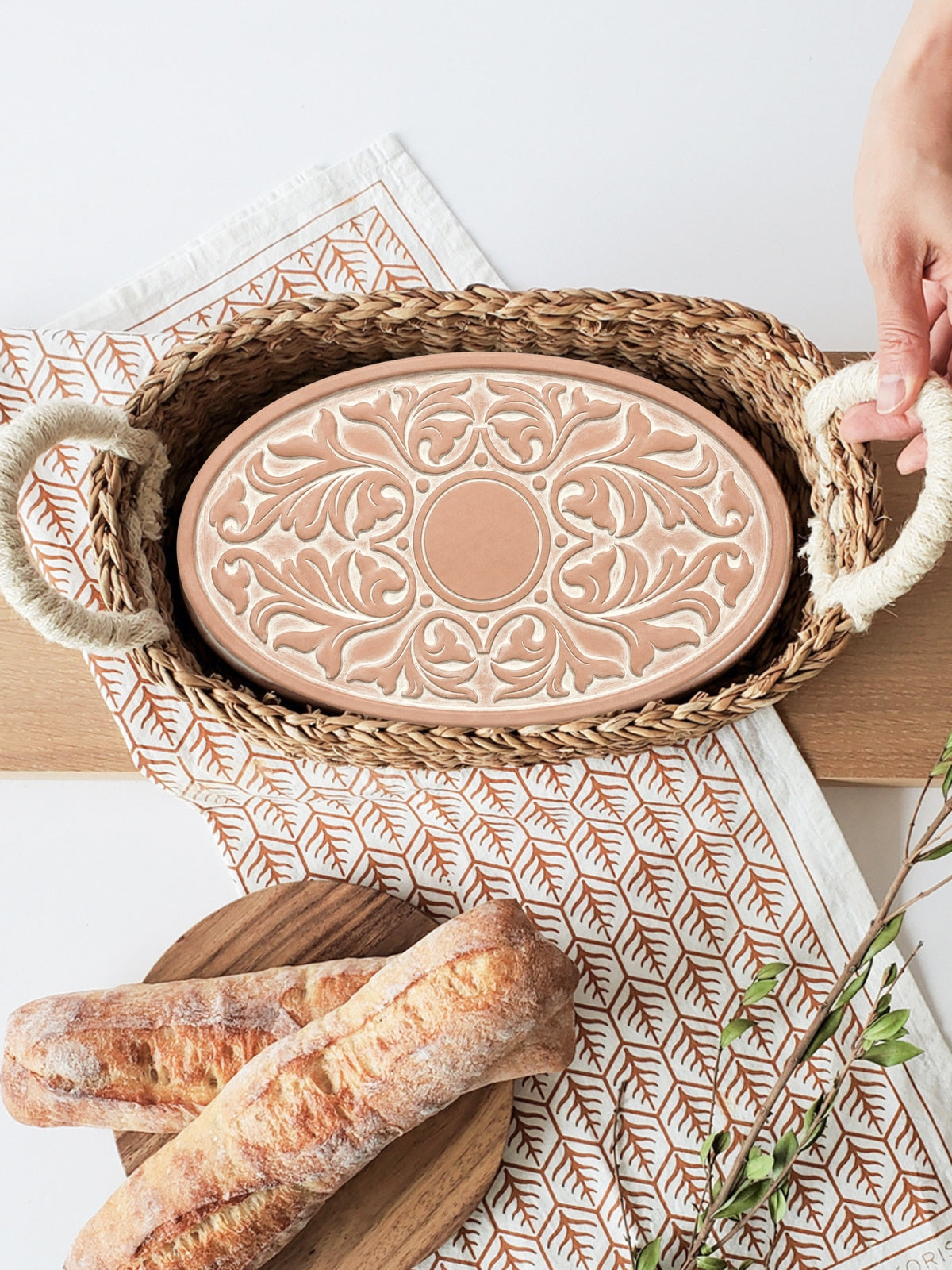 Bread Warmer & Basket - Vintage Vine Oval